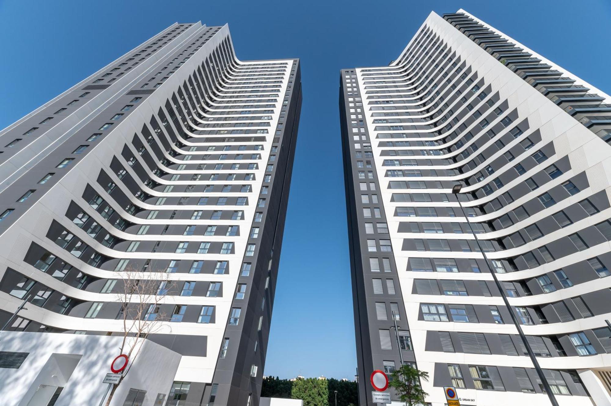 Xpce Urban 16 Skyline - Parking Free *
